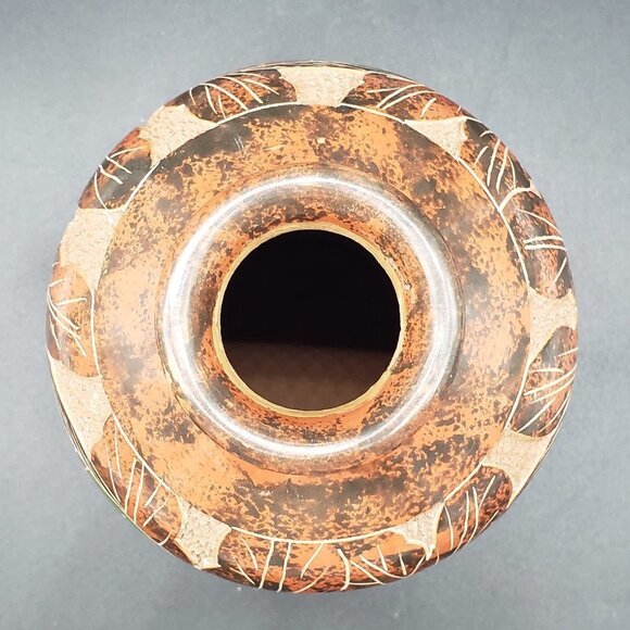 Nicaraguan Carved & Etched Fish Terracotta Folk Art Vase - Picture 5 of 9